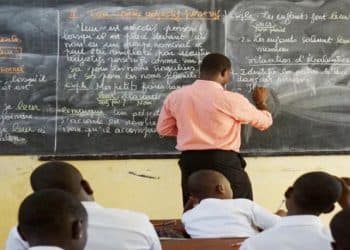 Togo : Un enseignant mort en 2014 continue d’enseigner jusqu’en 2019