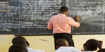 Togo : Un enseignant mort en 2014 continue d’enseigner jusqu’en 2019