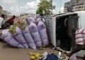Togo : un véhicule surchargé se renverse sur lui-même à Agoè ; voici les faits