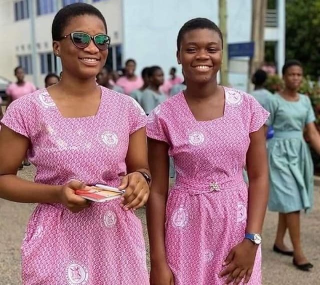 Togo/Education : abandon des Kakis pour les tissus traditionnels