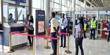 Togo/Test PCR : la mésaventure d’un passager à l’aéroport de Lomé (Vidéo)