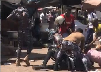Togo/un Tchadien tue un gendarme à coup de couteau ; voici la vidéo des faits