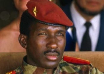 Hommage d’Eloi Koussawo à Thomas Sankara, symbole de dignité.