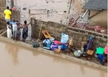 Togo : la pluie emporte une partie de la clôture de l’aéroport de Lomé (Vidéo)