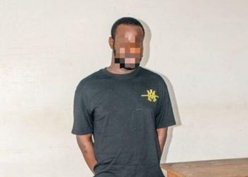 Togo : Un escroc dans les mains de la Police nationale; il s’en prend à des jeunes dames de 20 à 25 ans