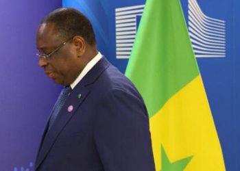 Sénégal : des démissions en série secouent le camp présidentiel