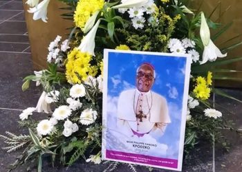 Hommage à Mgr Philippe Fanoko Kpodzro : Des Togolais se rassemblent à Bruxelles