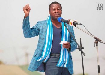 La démocratie à l’envers au Togo. Quand UNIR célèbre la victoire des bourrages d’urnes.