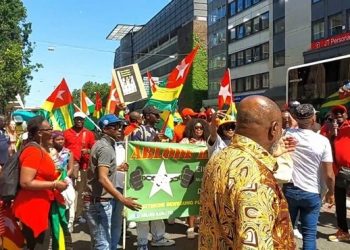 Des Togolais manifestent à Brême contre le régime de Faure Gnassingbé et réclament la libération des prisonniers politiques