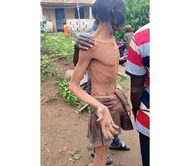 Togo/Evala 2025 : un jeune homme interpelle Faure Gnassingbé avec un geste de la faim (vidéo)
