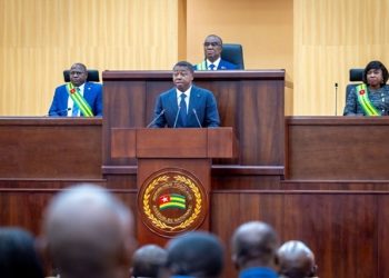 Gouvernement togolais : Jeu de poker dans un Capharnaüm