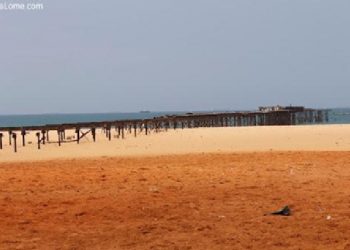 Ministère de la Jeunesse et des Sports, des odeurs insupportables de la plage