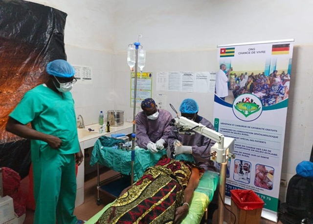 L’ONG « Chance de Vivre » rend la lumière à 27 regards à Légbassito